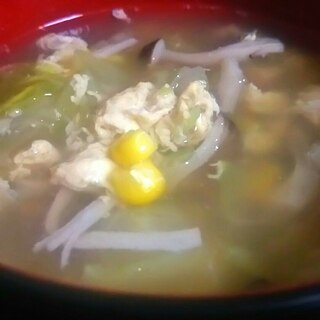 キャベツとコーンの中華スープ